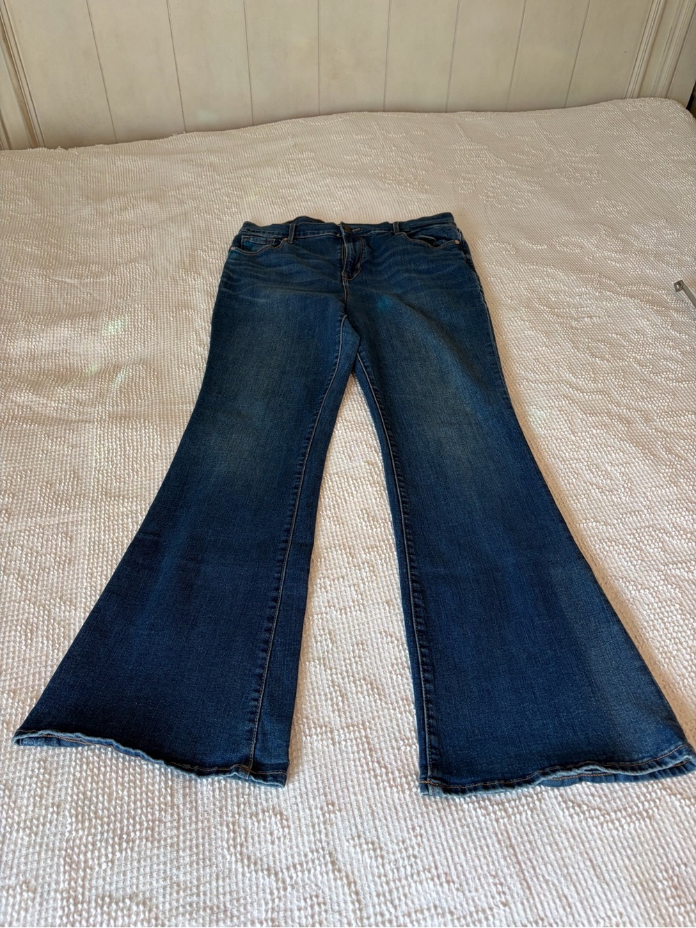 Old Navy Dark Blue High-rise Flare Jeans - Wide Leg Size 16R